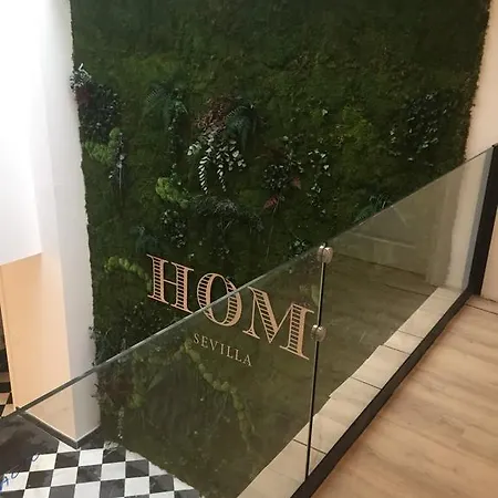 Hom