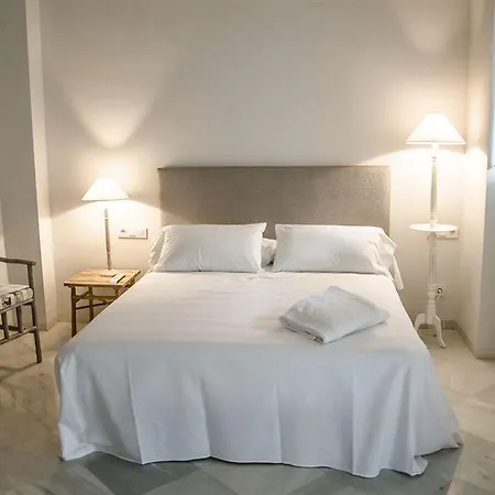 Plaza Apartahotel Sevilla