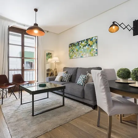 Genteel Santa Cruz Apartment *