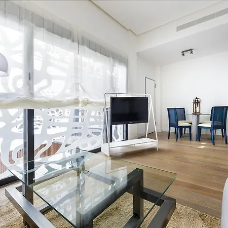 Genteel Santa Cruz Apartment