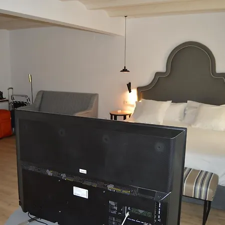 Hom Apartment