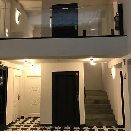 Apartment Hom *