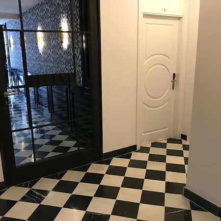 Hom Apartment