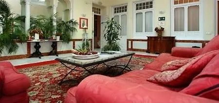 Hostal-casa Sol Y Luna Pensión