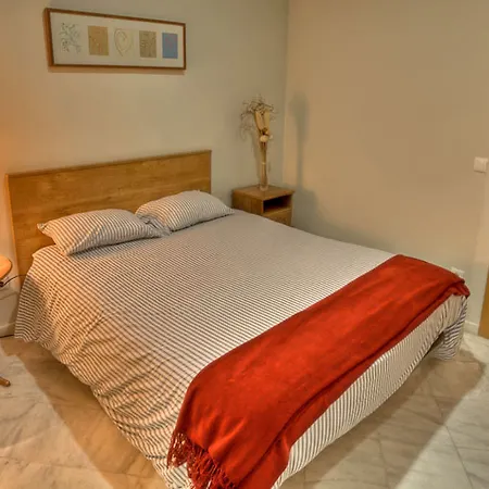 Reservaloen Mariano De Cavia Apartamento *