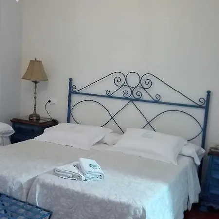Pensión Le Petit Paris 2*