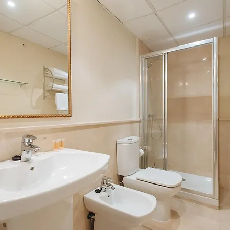 Apartamento At Apartamentos&vtv Conde De Torrejón 10 Sevilla