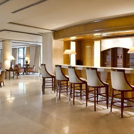Hotel Center 4*