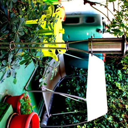 The Garden Backpacker Севилья