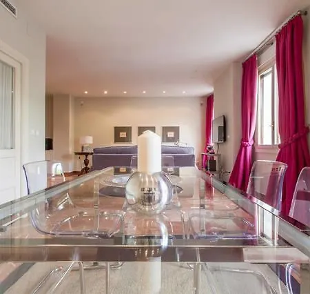 Plaza Nueva Apartment *