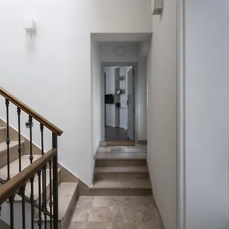 Santa Maria Apartment Seville