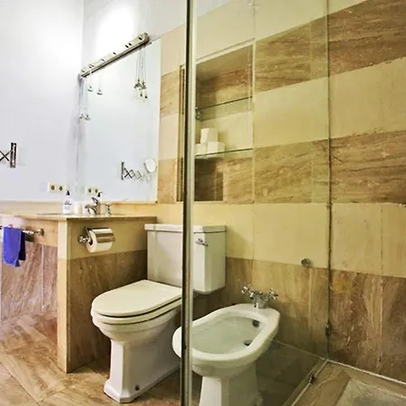 Hotel Traveler's *