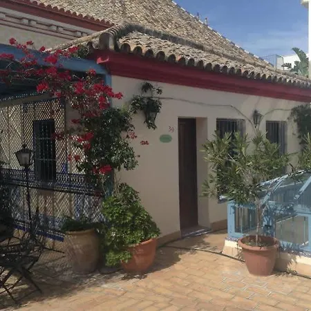 Πανσιόν Nuea Santa Cruz 2*