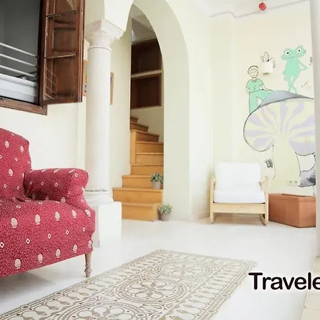Traveler's Hotel