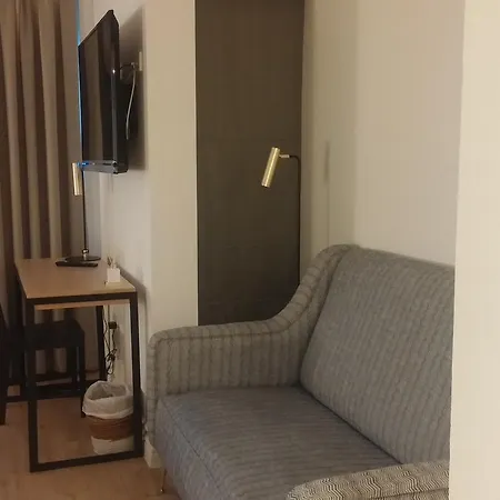 Apartment Hom *