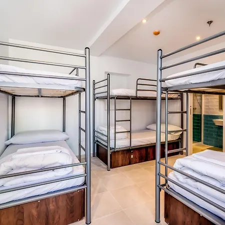 A2c (adults Only) Auberge de jeunesse