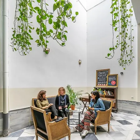 Joy Plaza De Armas Albergue Sevilha