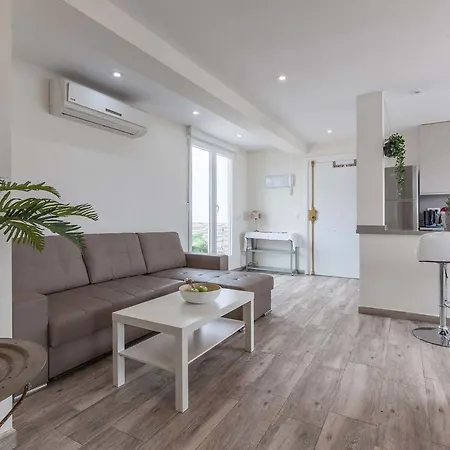 Apartment Atico Gran Terraza Triana Seville