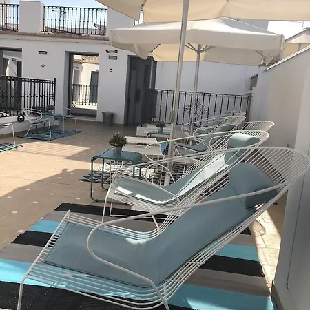 Hotel Uma Parada Del Marques 3*