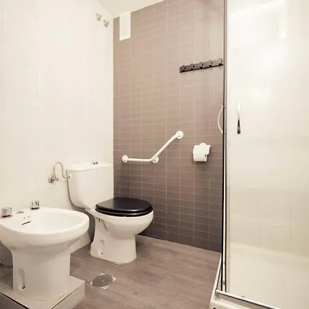Boutike Guesthouse 2* Севилья
