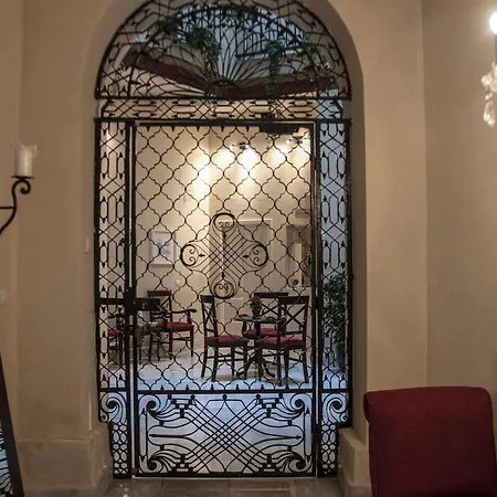 Callejon Del Agua Гостевой дом Севилья