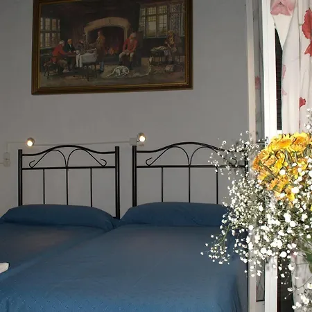Santa Maria La Blanca Guest house 2*