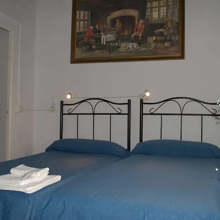 Guest house Santa Maria La Blanca 2*