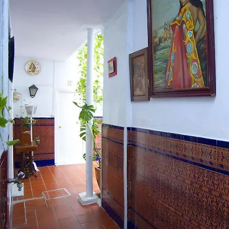 Guest house Santa Maria La Blanca 2*
