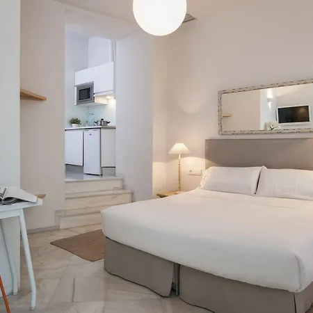 Apartahotel Plaza 2*
