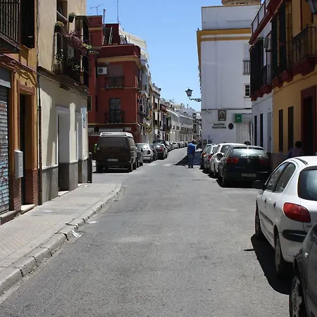 Estudio Padre Manjon Apartamento *