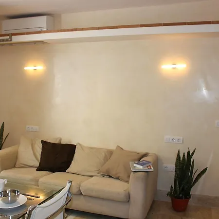 Estudio Padre Manjon Apartamento *