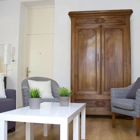 Apartment Life Alberto Lista