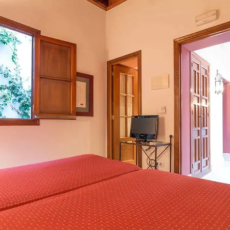 Hotel Nuea Giralda