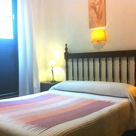 Giraldilla Guest house *
