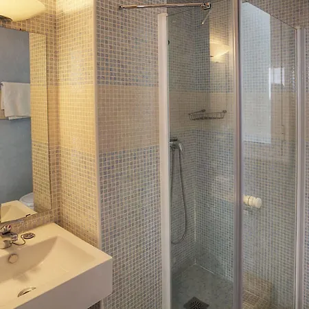 Mariano De Cavia Apartment