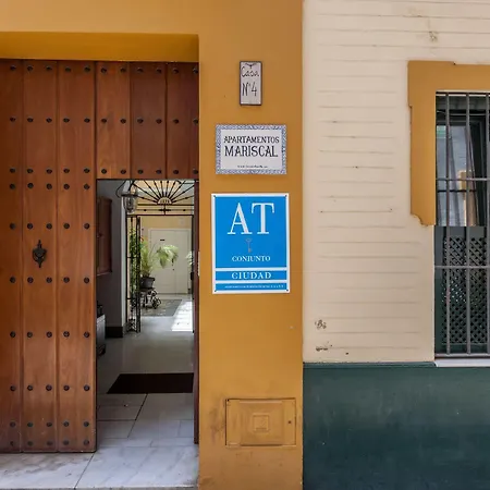 Mariscal Apartman *