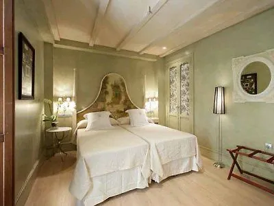 Sacristia De Santa Ana Hotel 3*