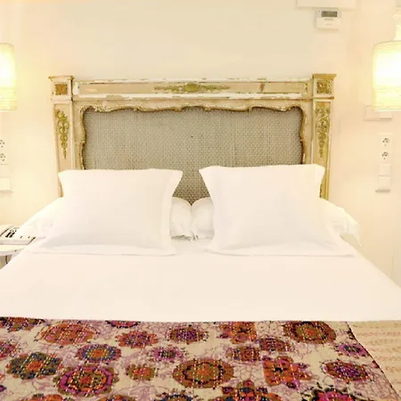 The Corner House 3* Seville