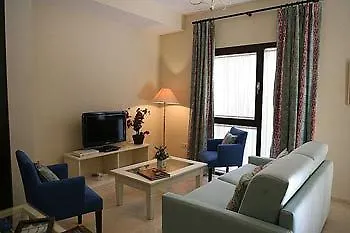 At Apartamentos&vtv Conde De Torrejón 10