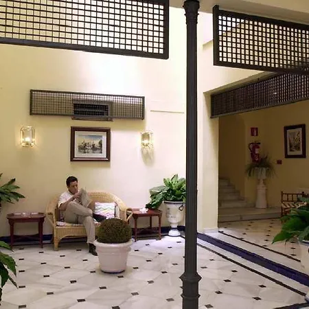 Hotel Doña María 4*
