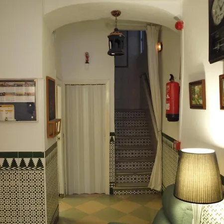 Arias Guest house 2*