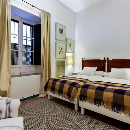 Genteel Corral Del Rey Apartment Seville