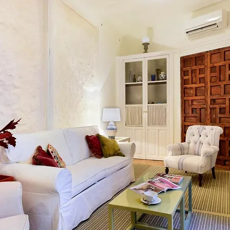 Genteel Corral Del Rey Apartment Seville