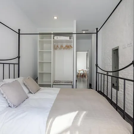 Apartment Macasta Two *
