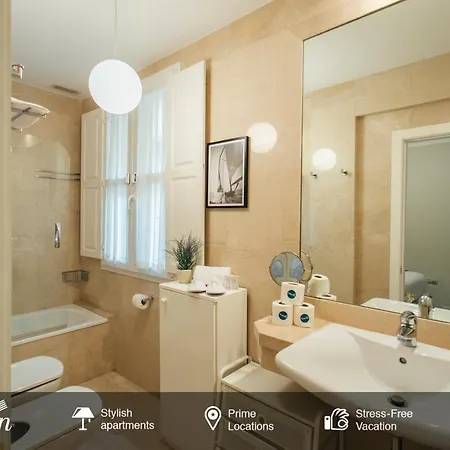 Comfortable Duplex- 1bd 2bth- Dean Miranda * Seville