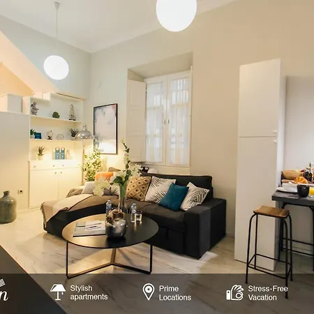 Comfortable Duplex- 1bd 2bth- Dean Miranda Apartment