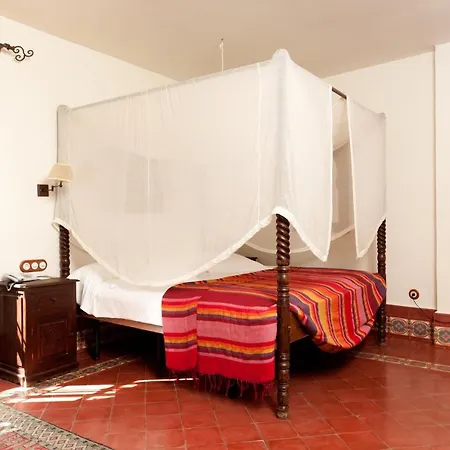 Hotel Alcoba Del Rey De
