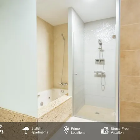 Alameda De Hercules Apartment *