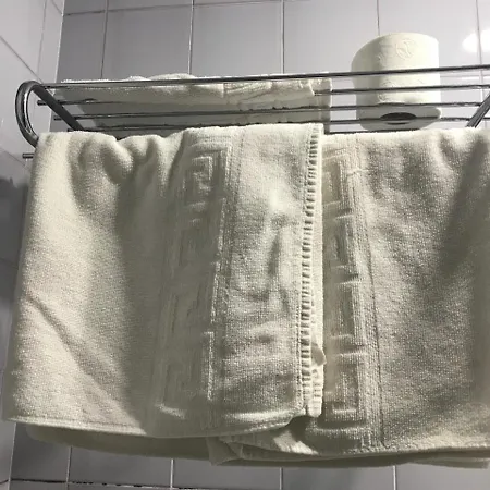 푸에르타 카르모나 게스트하우스