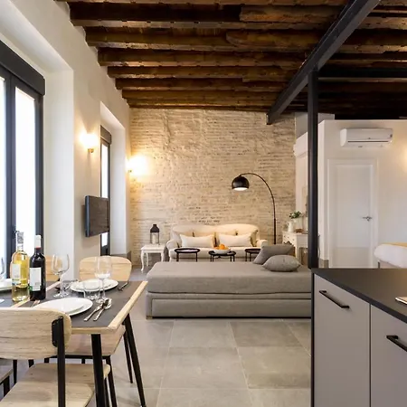 Oak & Sandstone - Space Maison Apartment *